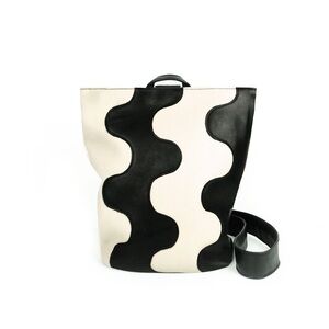 PRIMECUT LEATHER SLING BAG